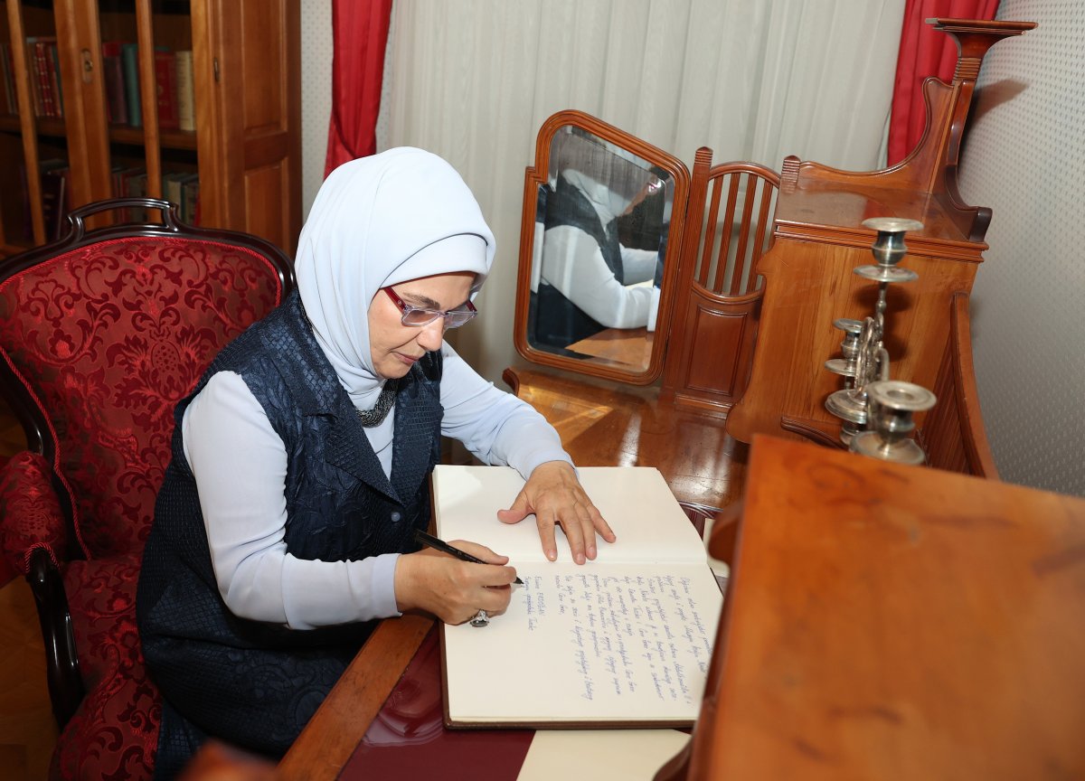 Emine Erdoğan, Kral Nikola Müzesi ni ziyaret etti #4