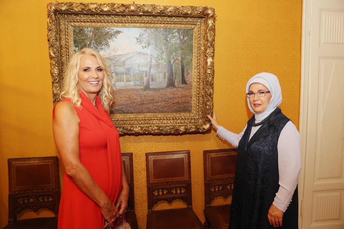 Emine Erdoğan, Kral Nikola Müzesi ni ziyaret etti #3