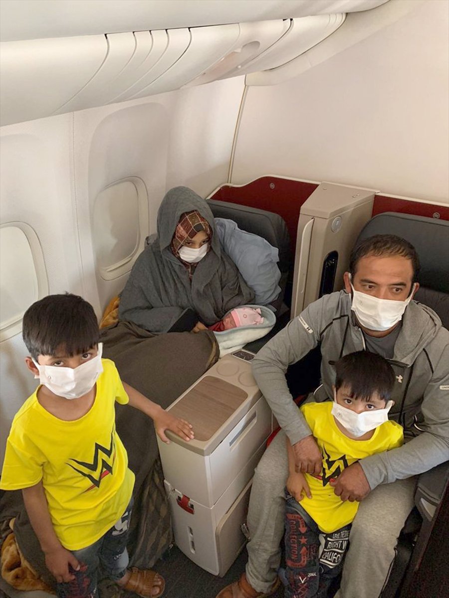 THY nin tahliye uçuşunda Afganistan vatandaşı doğum yaptı #3