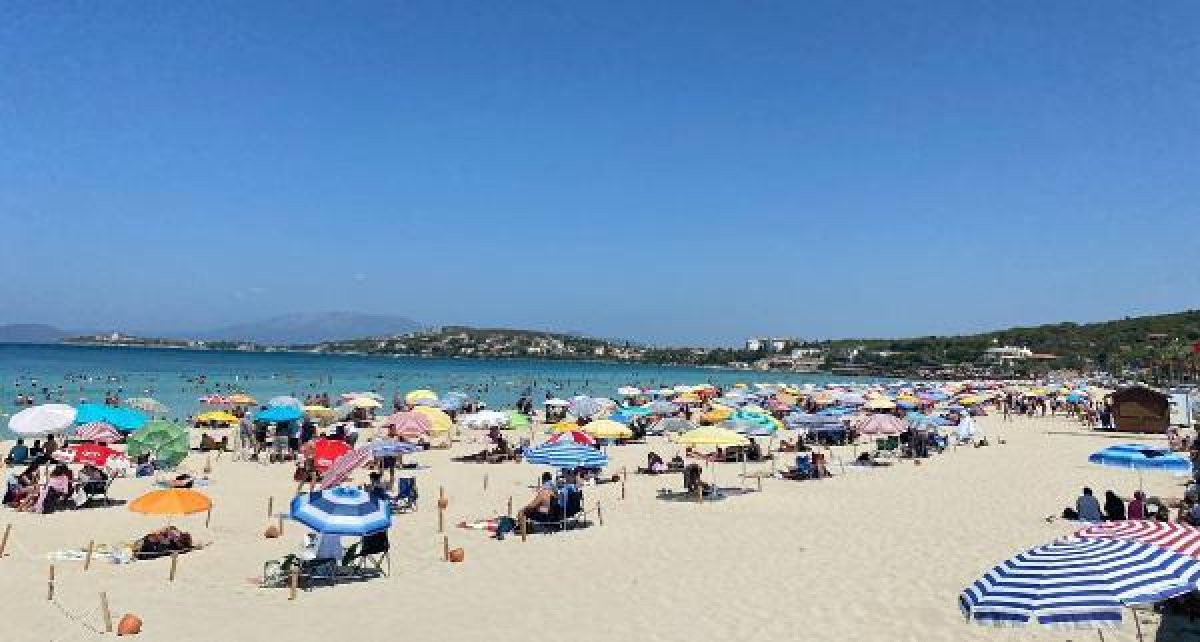 Çeşme de tatilci yoğunluğu azaldı #1