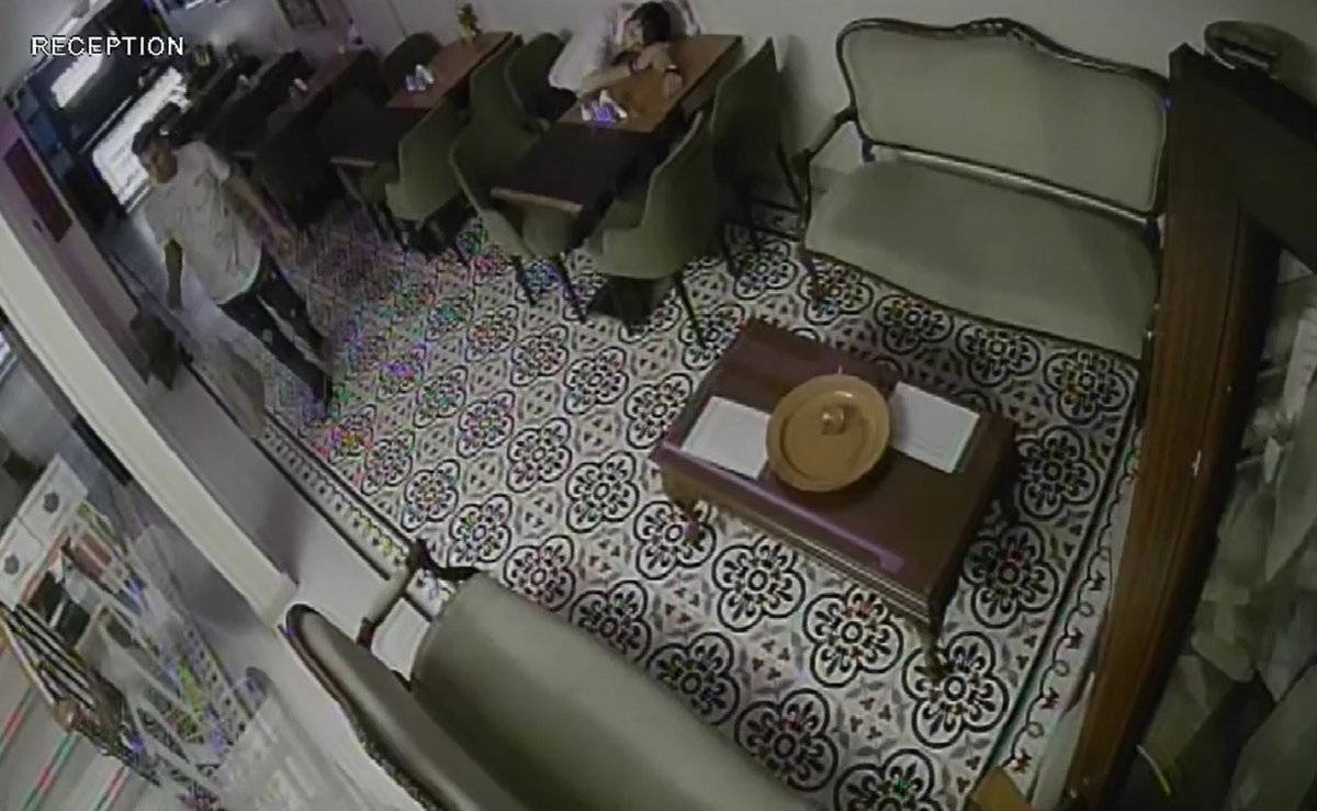 Otelden telefon ve para çalıp, kaçtılar #4