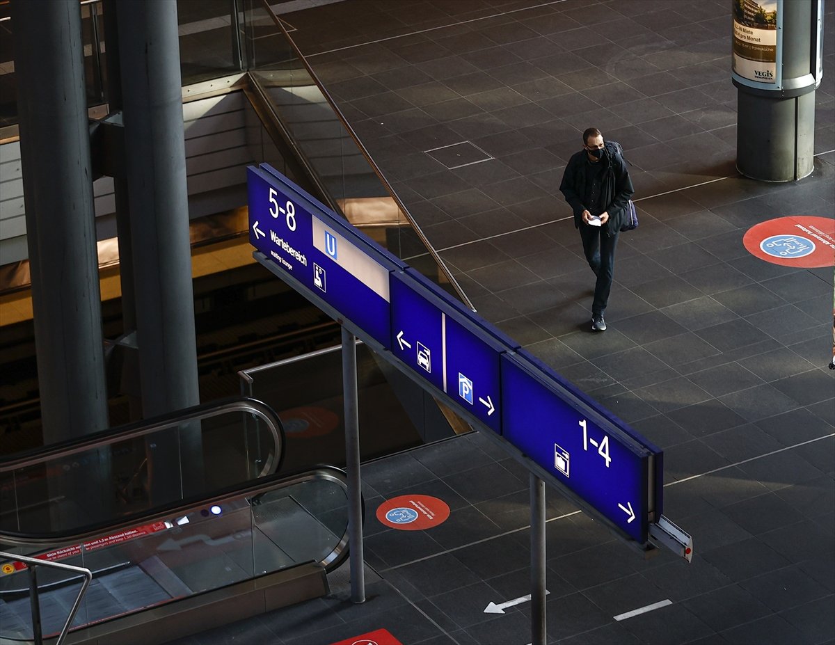 Almanya da makinistler, yeniden greve gitti #12