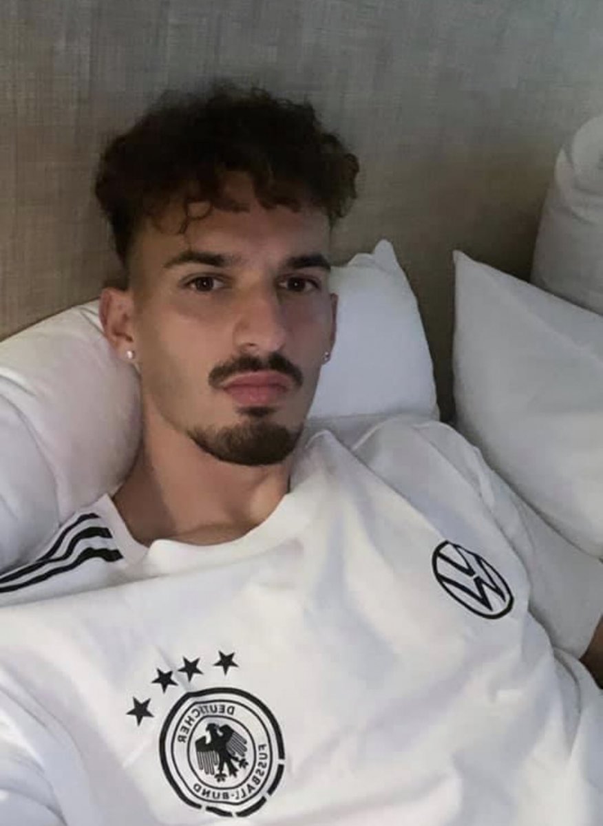 Altay Bayındır ve Berisha nın benzerliği #1