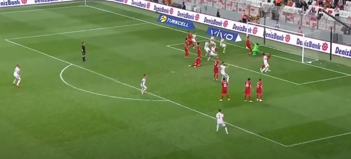 Milli Takım ın yediği son saniye golünde Altay detayı #2