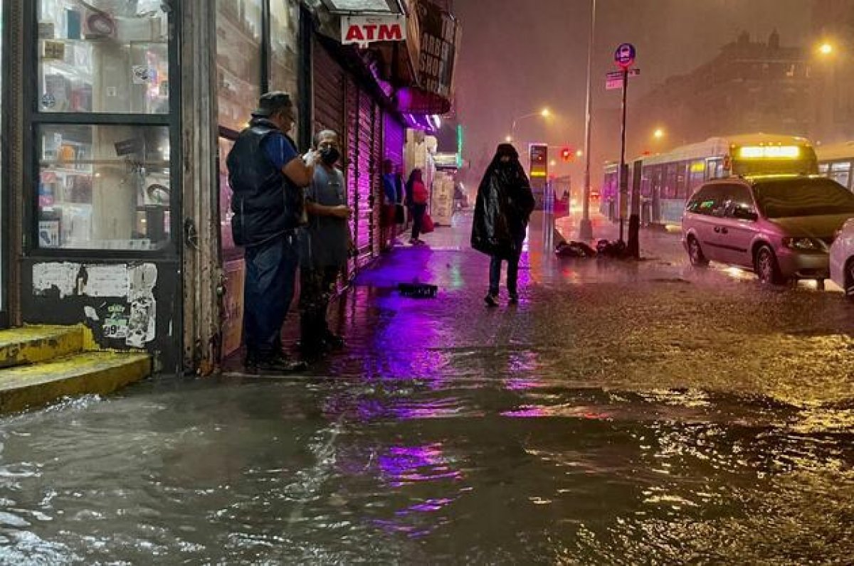 Ida kasırgası, New York u su altında bıraktı #8