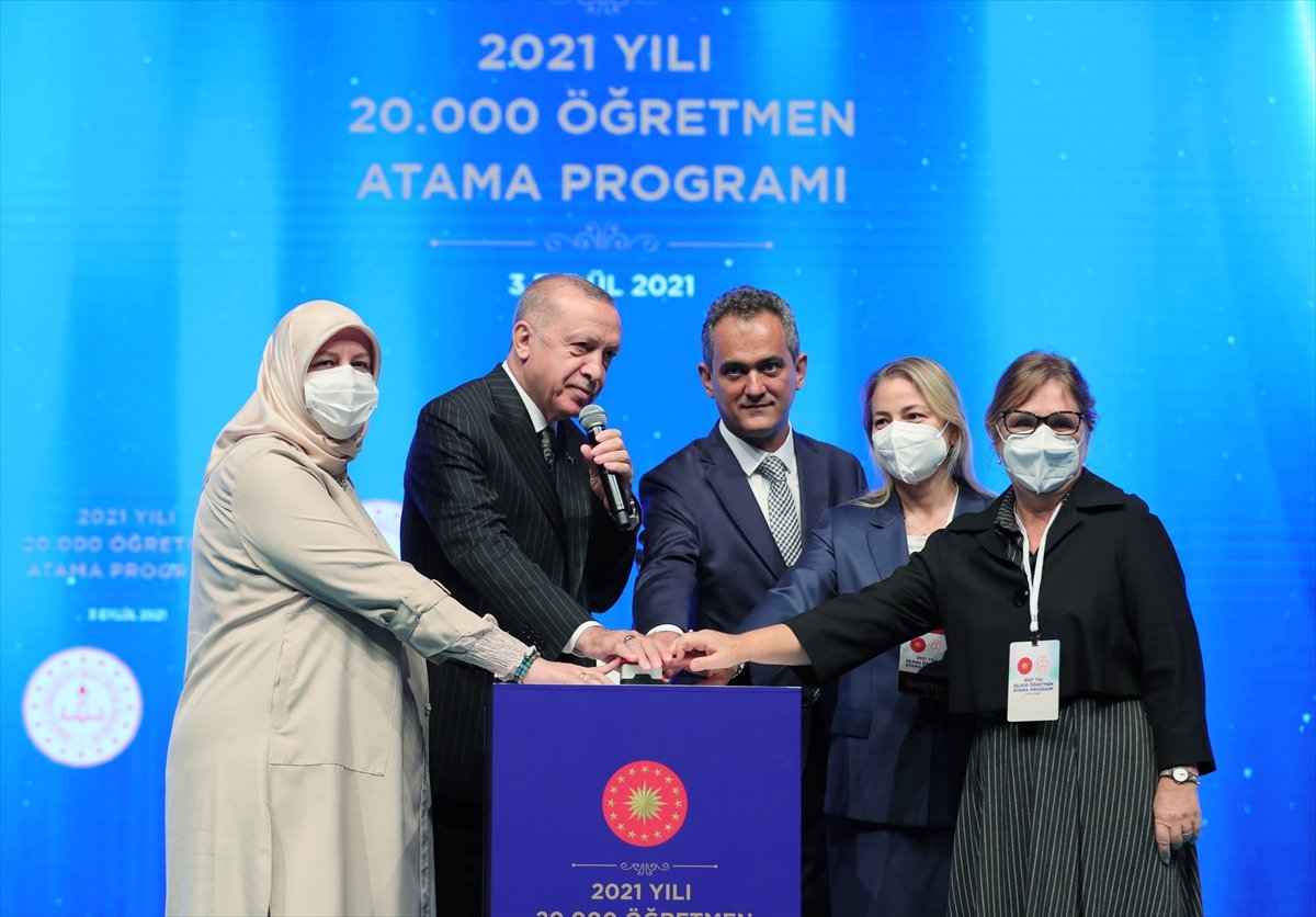 Cumhurbaşkanı Erdoğan ın 20 bin öğretmeni atama törenindeki konuşması #1