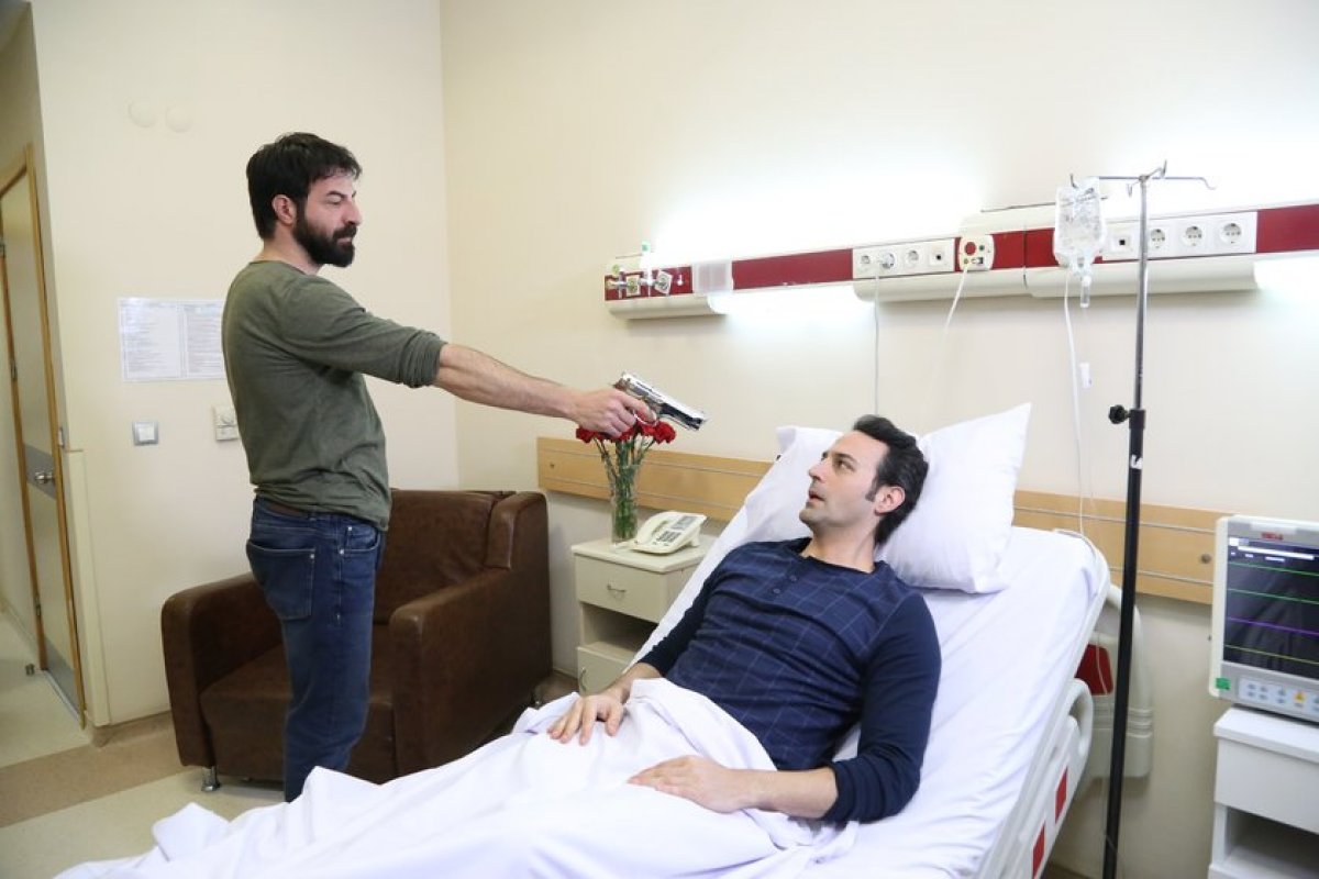 Oyuncu Mert Yavuzcan babasını kaybetti  #2