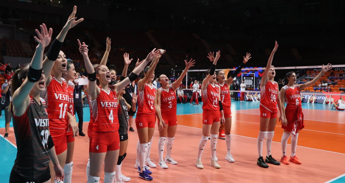 Filenin Sultanları CEV de bronz madalya kazandı #1