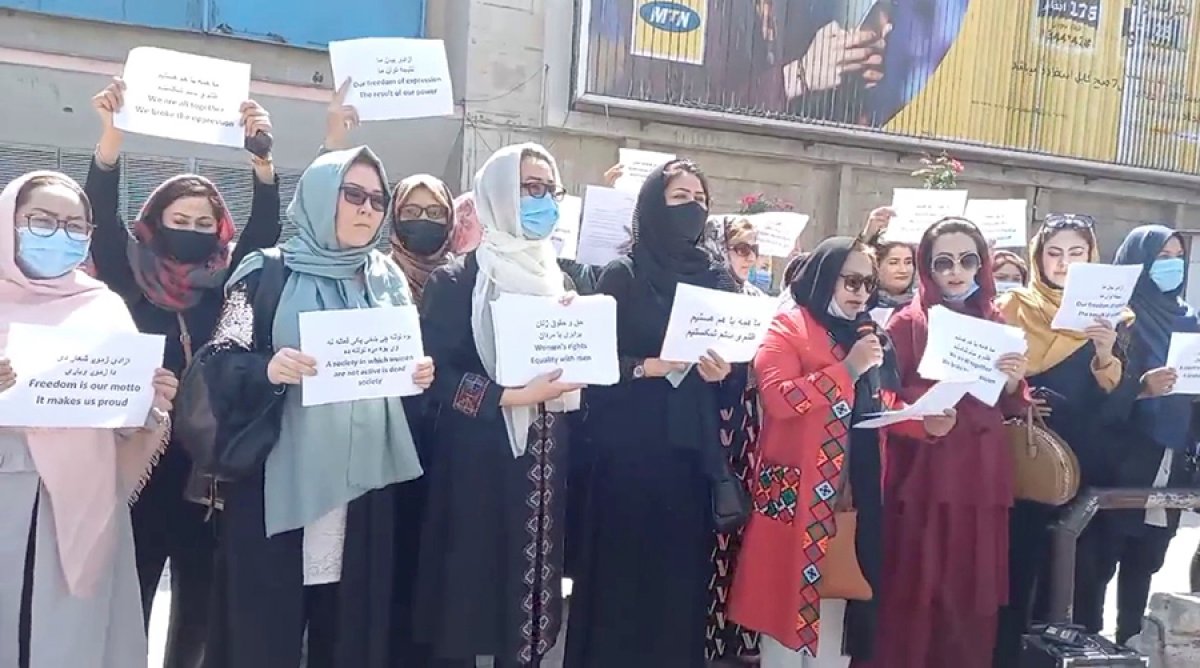 Afganistan da kadınların protestosuna Taliban dan müdahale #11
