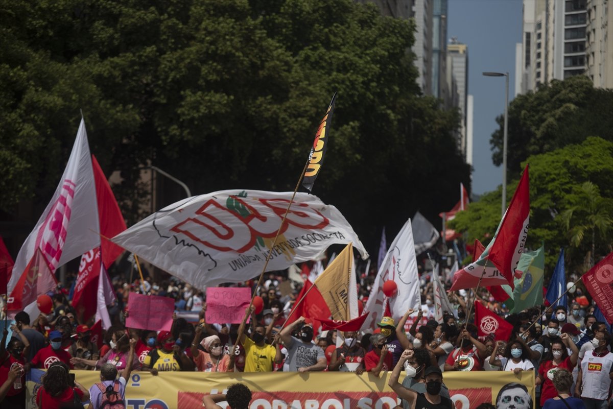 Brezilya da insanlar sokaklara indi #5