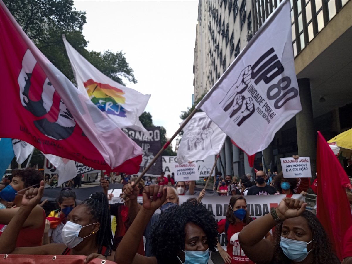 Brezilya da insanlar sokaklara indi #3
