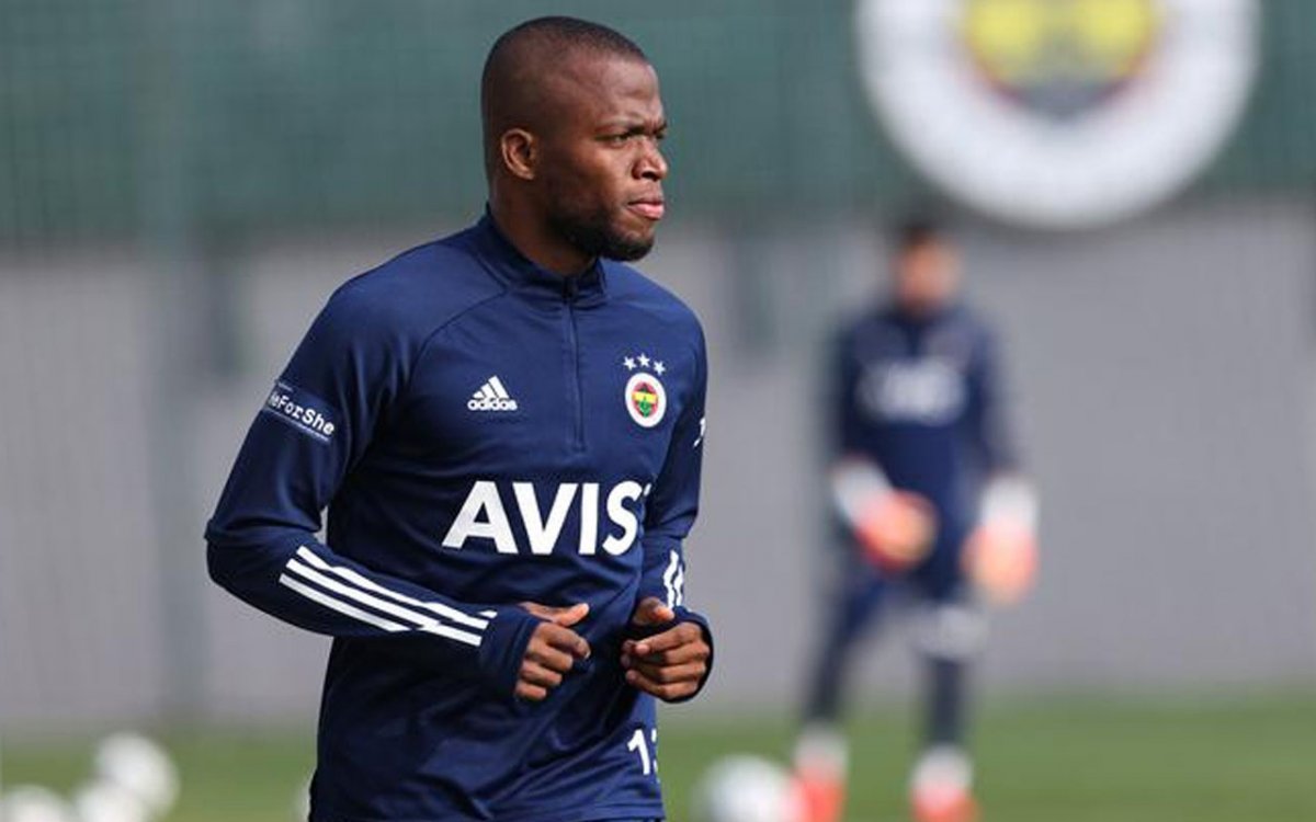 Enner Valencia ya yol engeli #1