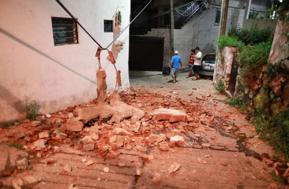  Mavi ışıklar görüldü #4