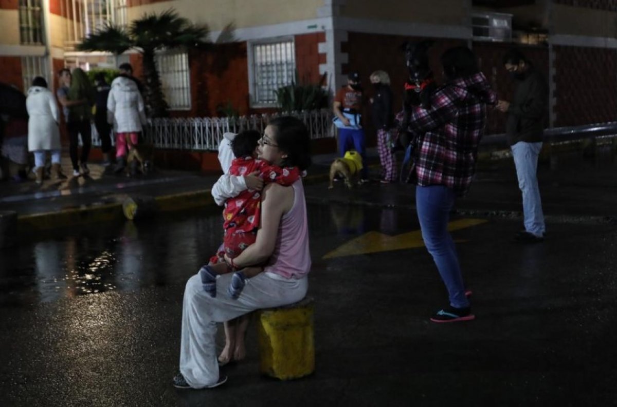  Mavi ışıklar görüldü #9