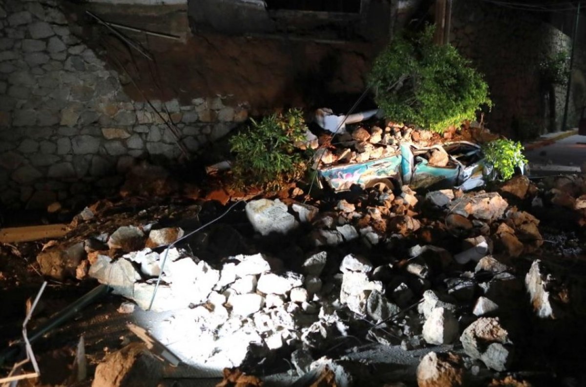  Mavi ışıklar görüldü #11