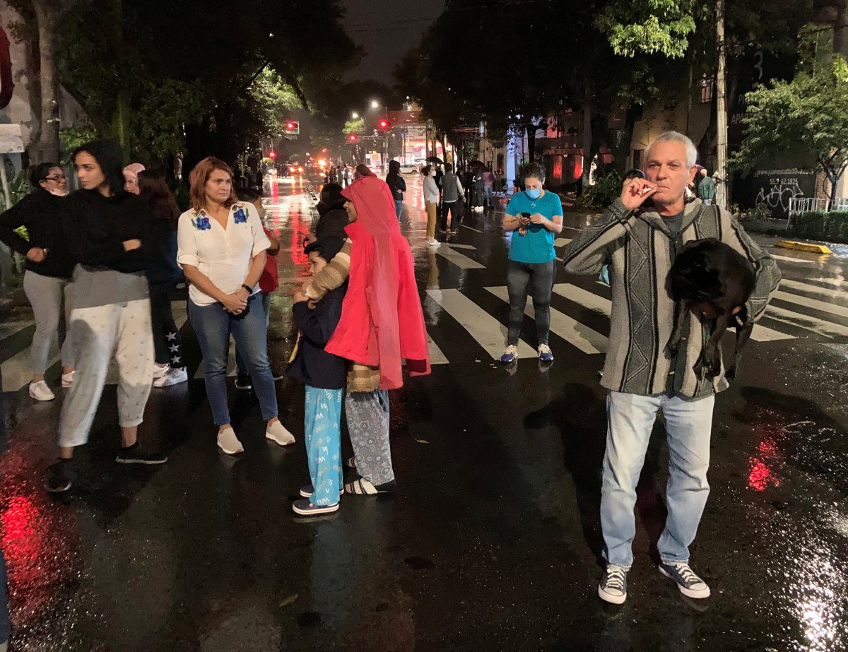 Meksika da 7.4 büyüklüğünde deprem #1