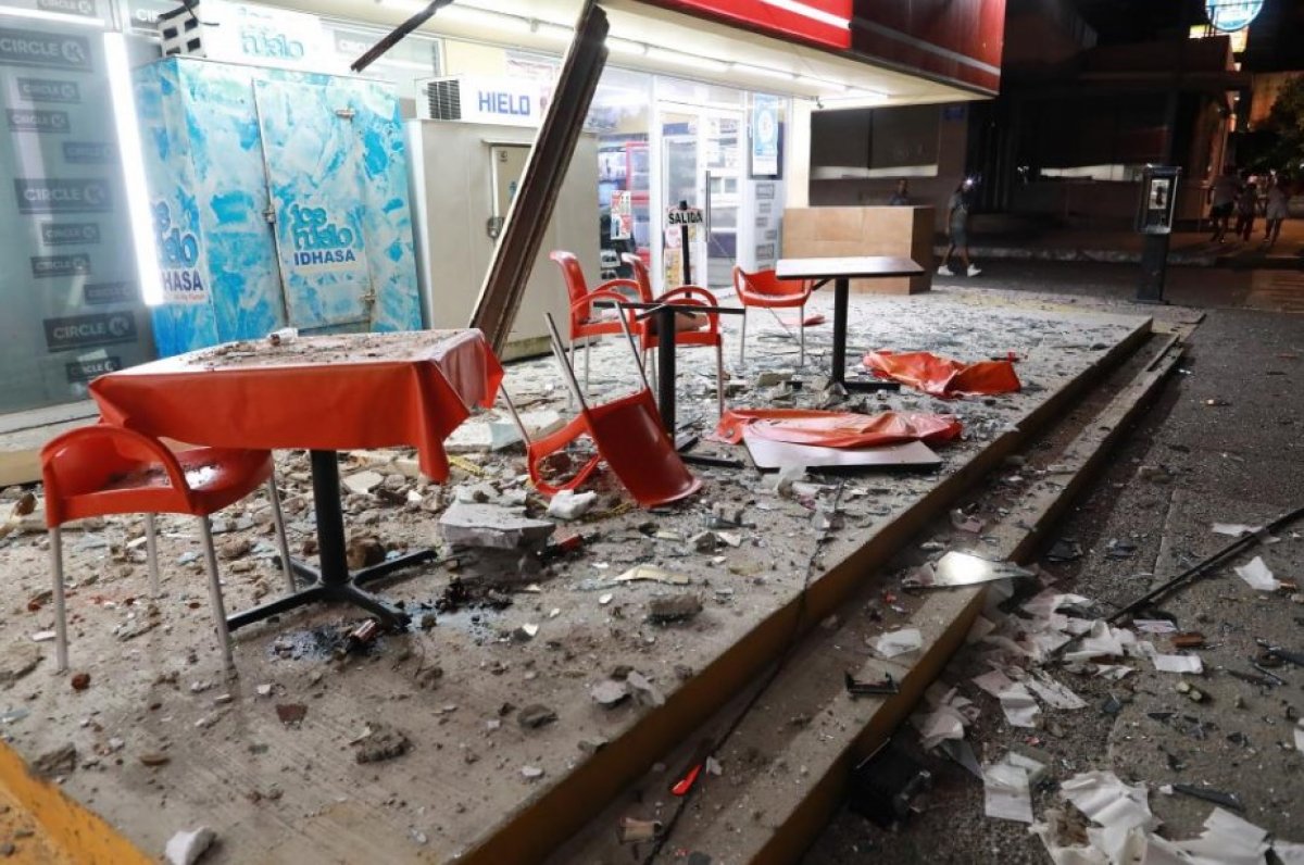  Mavi ışıklar görüldü #10