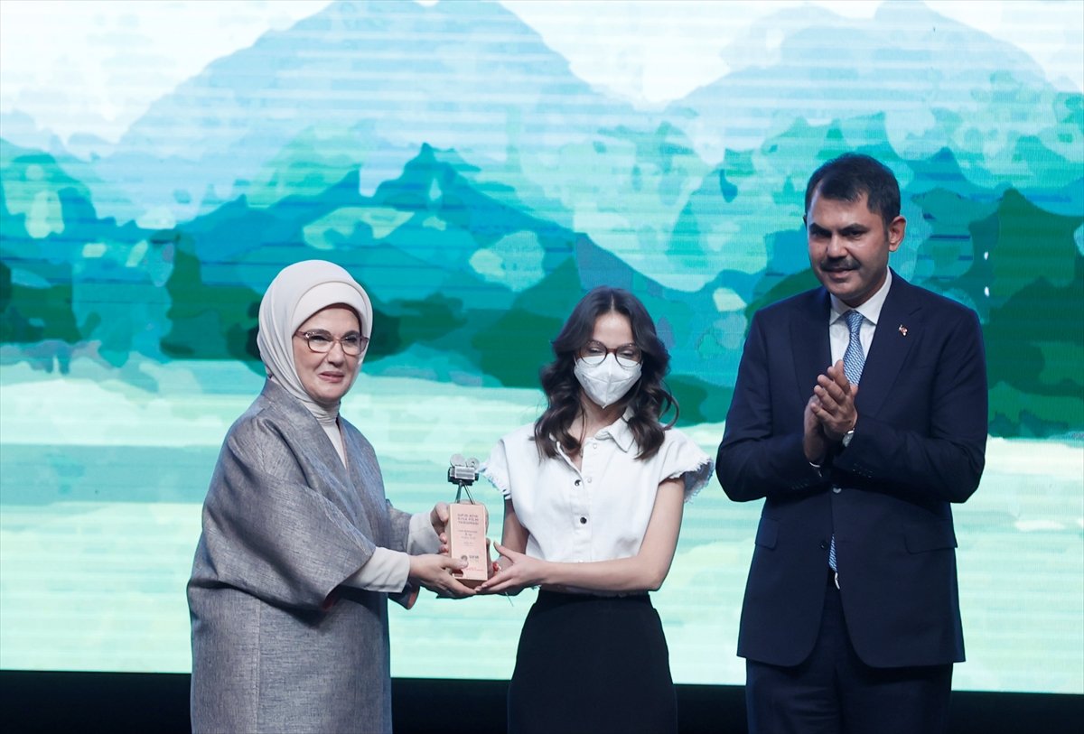Emine Erdoğan ve Murat Kurum, Sıfır Atık Kısa Film Yarışması nın ödül törenine katıldı #6