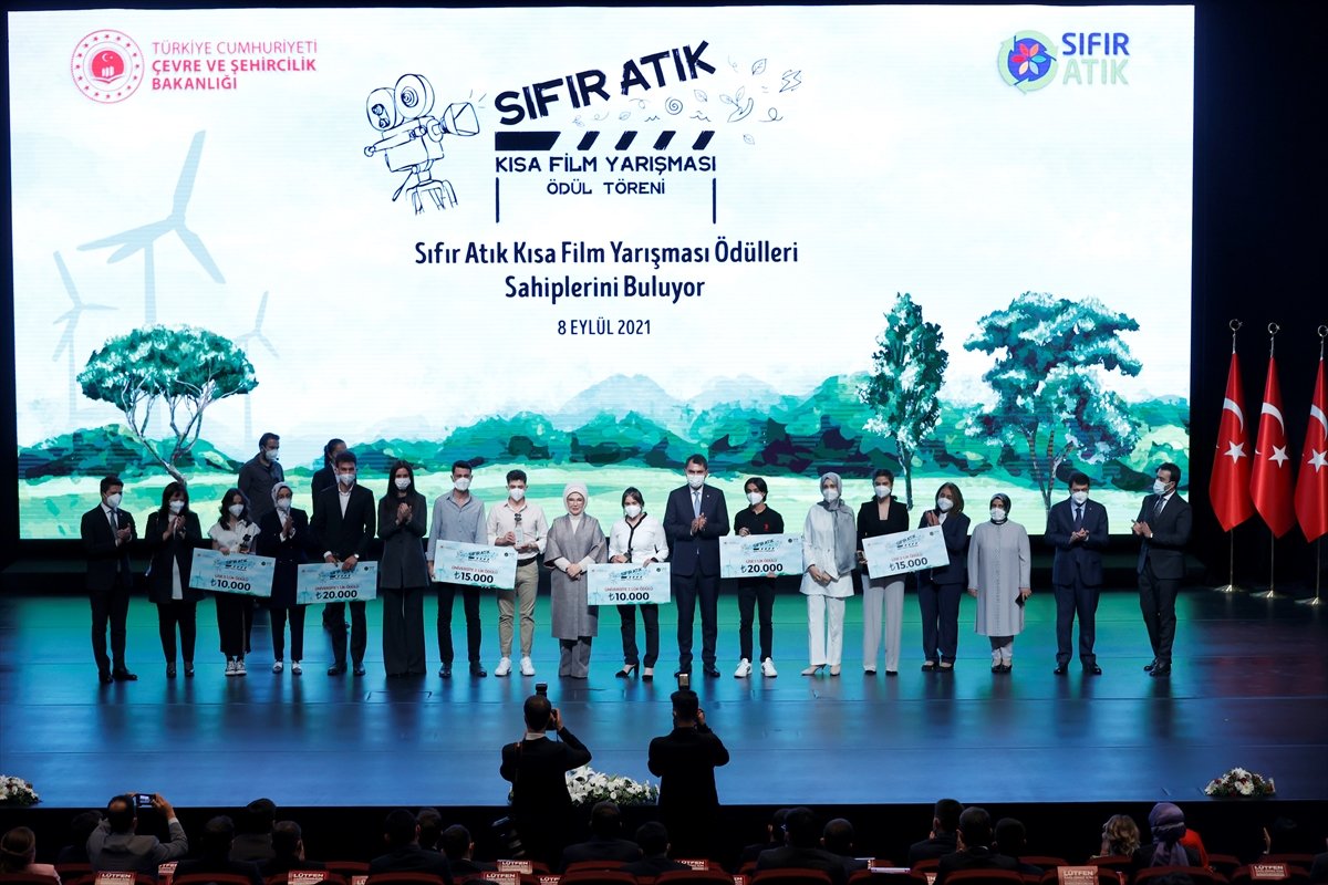 Emine Erdoğan ve Murat Kurum, Sıfır Atık Kısa Film Yarışması nın ödül törenine katıldı #7
