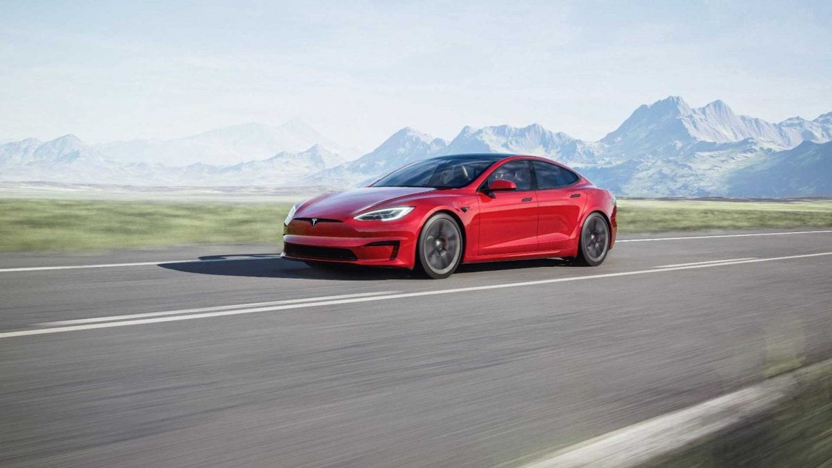 Tesla Model S Plaid, Porsche'nin hız rekorunu kırdı