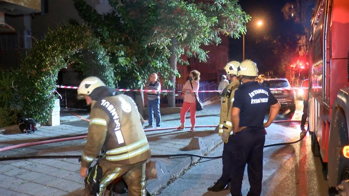 Kadıköy de iş yeri deposunda yangın   #4