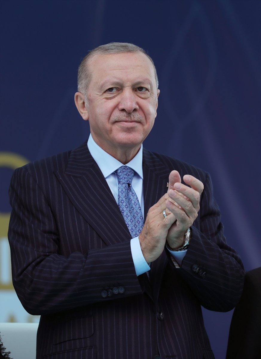Kırşehir de Cumhurbaşkanı Erdoğan a çocuklardan yoğun ilgi #10