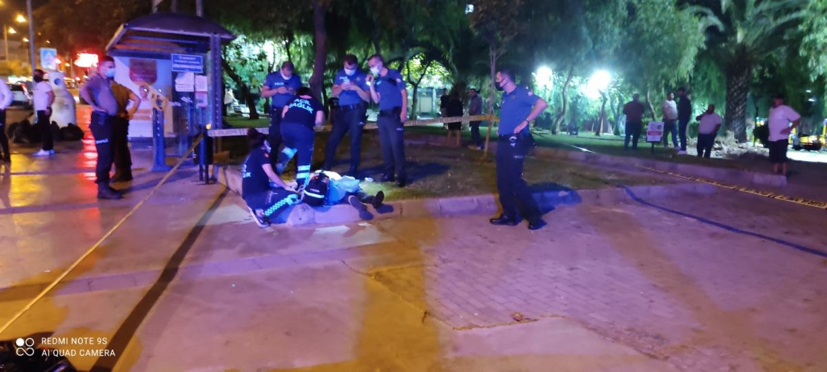 İzmir de bulunan bir parkta ceset bulundu #1