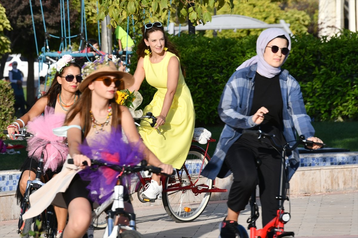 Türkiye nin dört bir yanında Süslü Kadınlar Bisiklet Turu düzenlendi #19