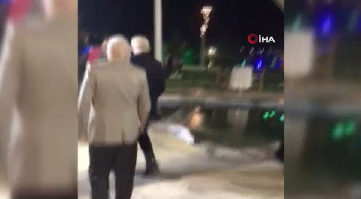 Kılıçdaroğlu’nun kameramanı havuza düştü #3