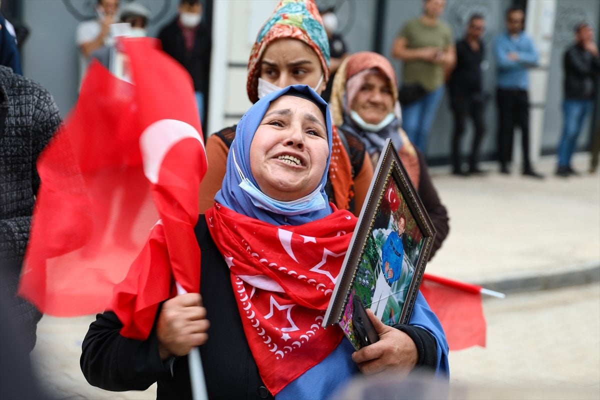 Vanlı aileler çocuklarına kavuşmak için HDP önünde eylemlerini sürdürdü #4