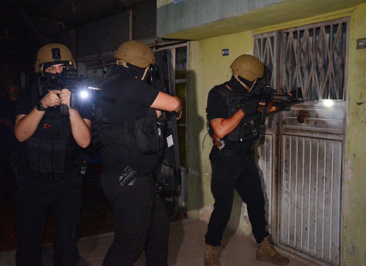 Adana ve Siirt teki PKK operasyonunda yakalanan 9 şüpheli serbest bırakıldı #4