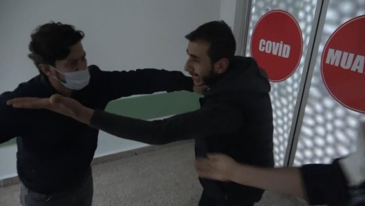Samsun da saldırıya uğrayan adamın yakını sağlıkçılara tepki gösterdi #5