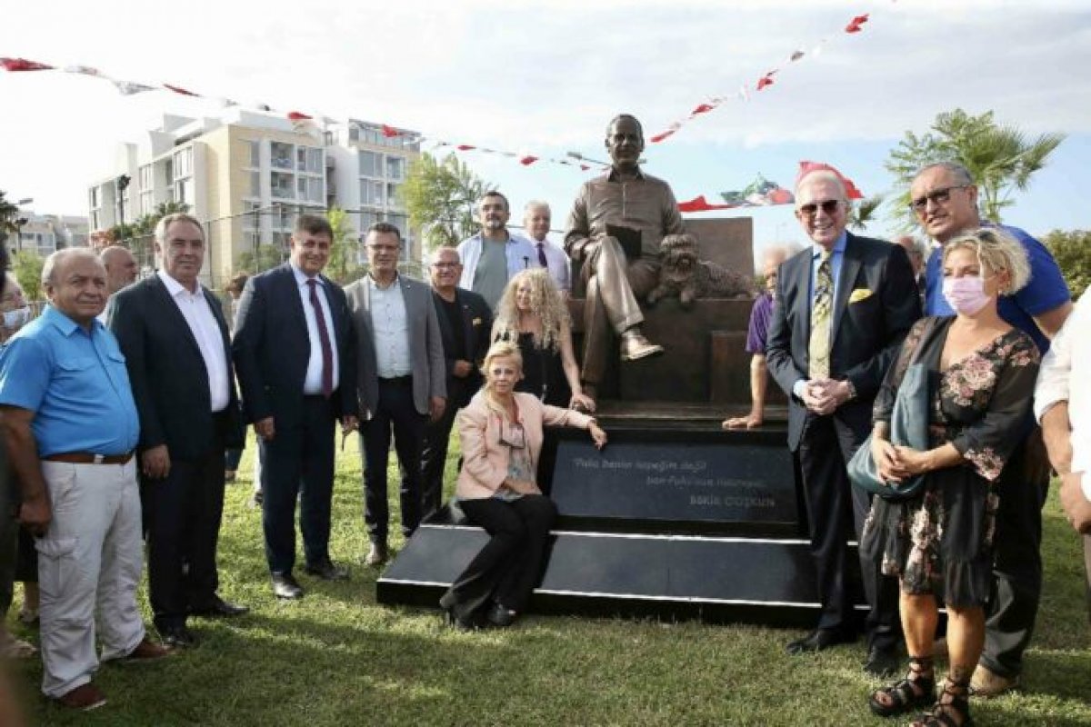 CHP li Kuşadası Belediyesi nden Sabahattin Ali heykeli #2