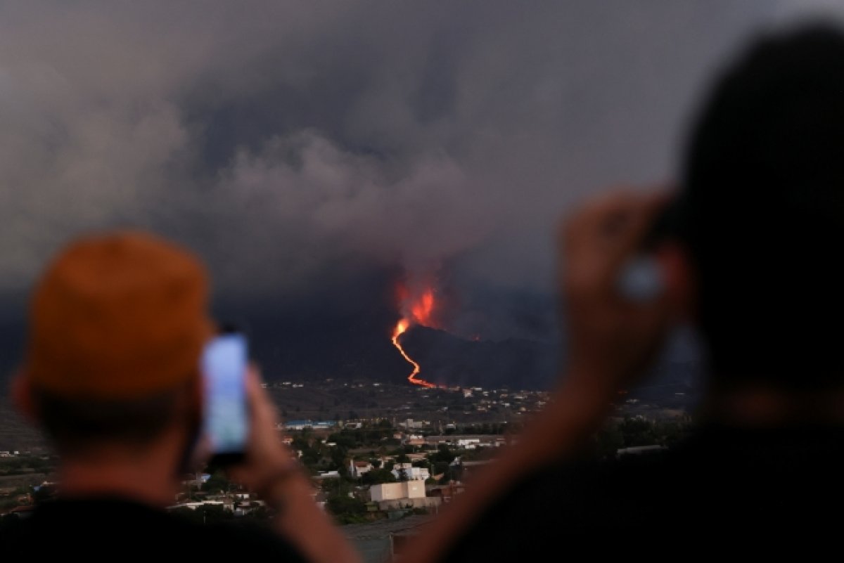 İspanya La Palma da yanardağ patlaması sürüyor #3