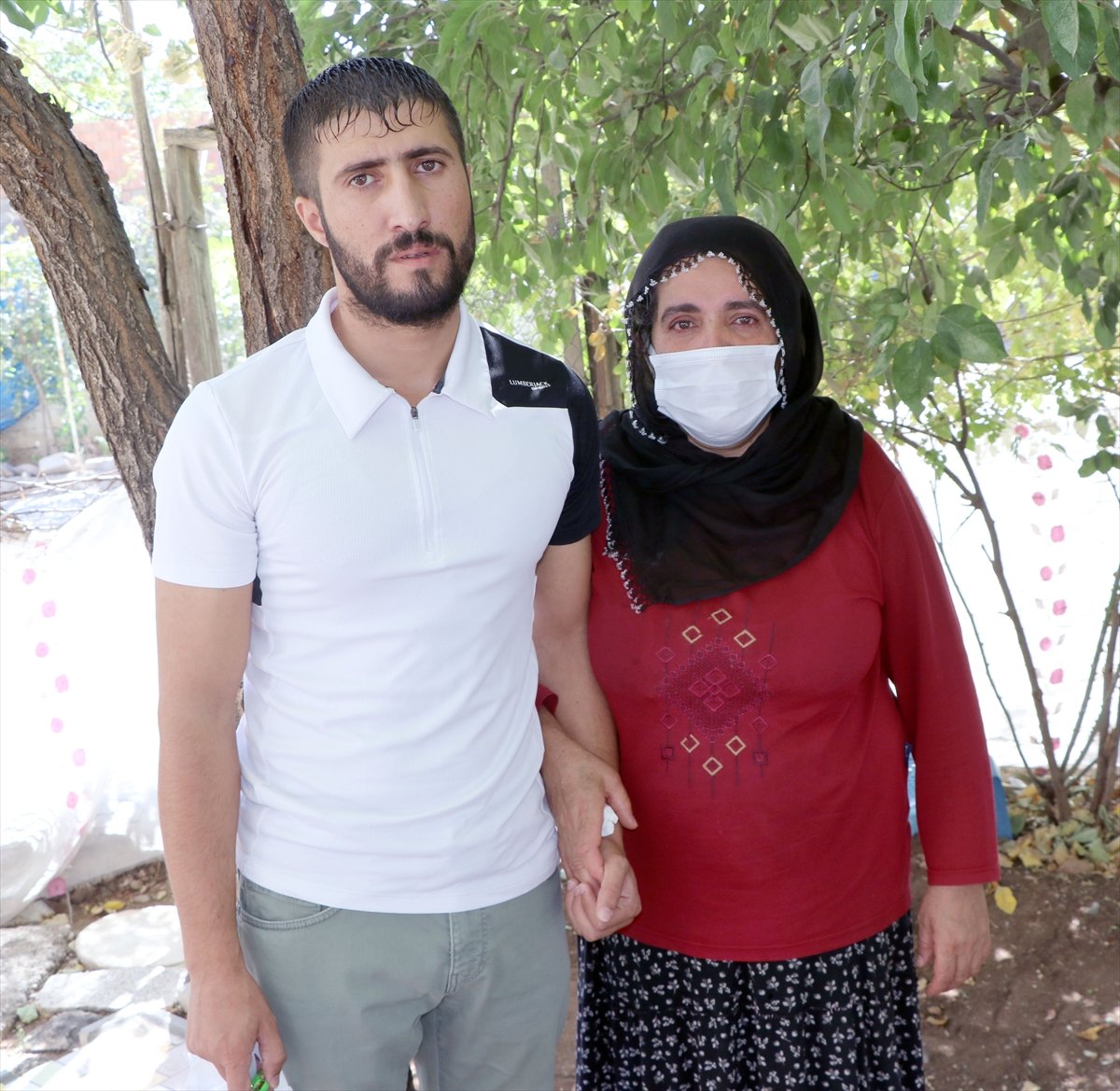 Diyarbakır da hıçkırık nöbeti geçiren genç: Yardım istiyorum #2