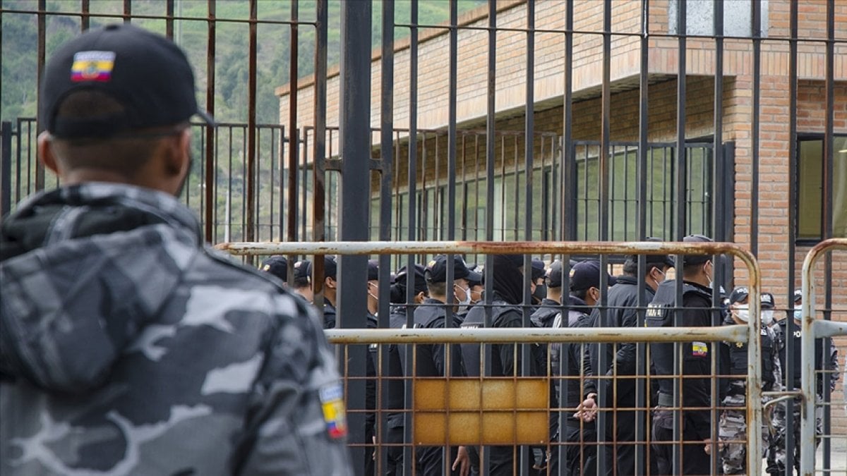 Ekvador da cezaevinde çeteler arasında çatışmalar: Ölü sayısı 100 e ulaştı #1