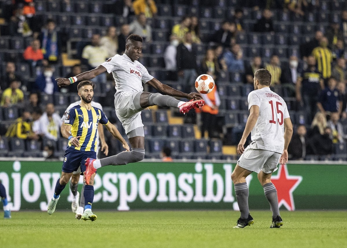 Fenerbahçe Olympiakos a 3 golle mağlup oldu #2