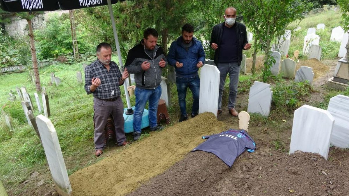 Yoğun bakımda Trabzonspor maçını soran yaşlı adam yaşamını yitirdi #3