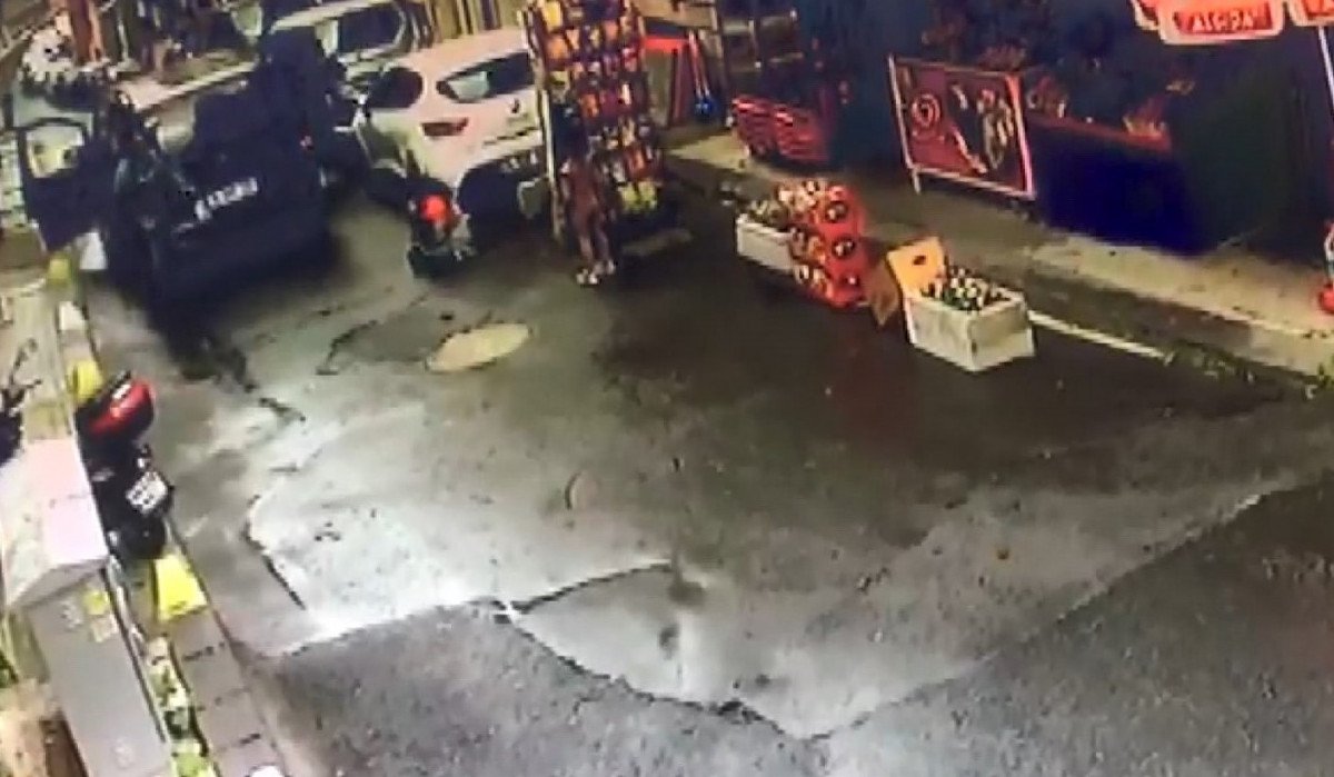 Şişli’de yola fırlayan 3 yaşındaki çocuğa, panelvan araç çarptı #2