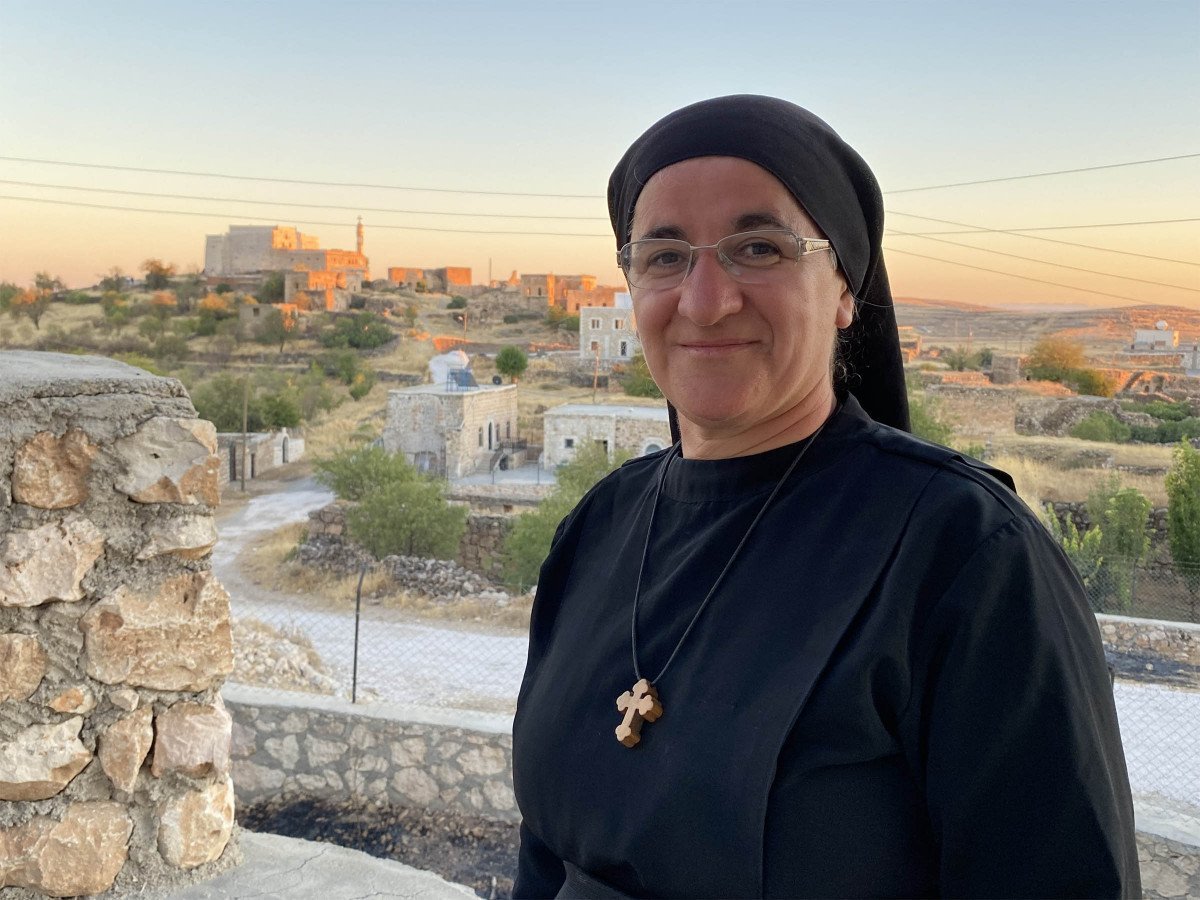 Süryani rahibe, 36 yıl sonra Mardin’deki köyüne döndü #2