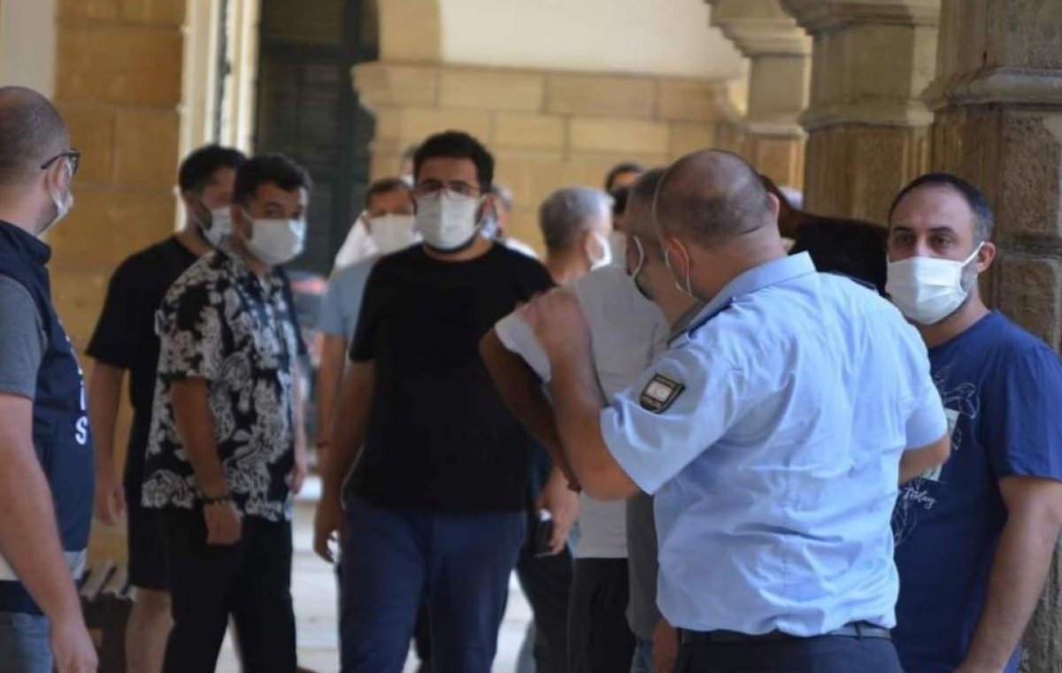 Bülent Ersoy un orkestrasına 1 ay hapis cezası  #1