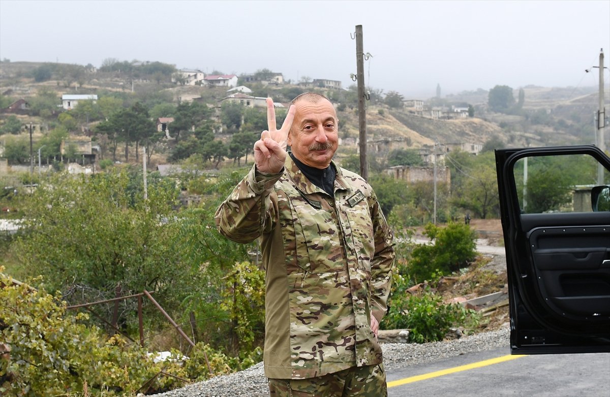 İlham Aliyev den İran a işimize karışmayın tepkisi #2