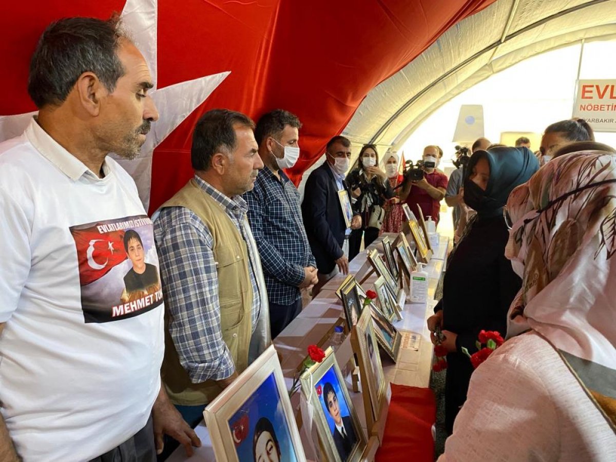 Siyasetçilerin eşleri Diyarbakır annelerini ziyaret etti #6
