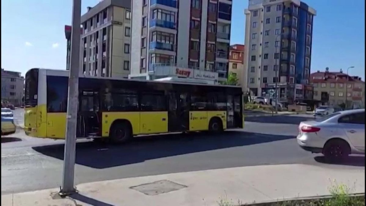 Pendik te alışıldık manzara: İETT otobüsü yine arızalandı  #2