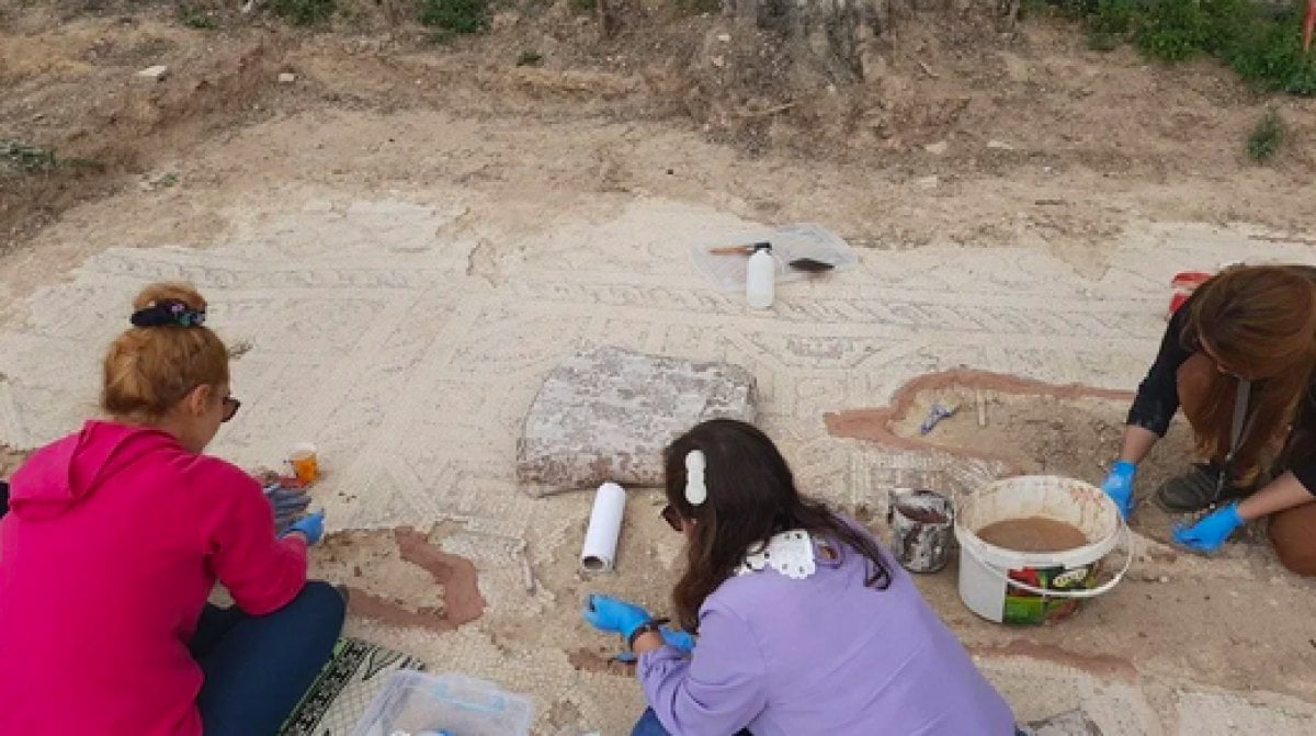 Bursa da kazı çalışmalarında mumyalanmış 3 iskelet bulundu  #7
