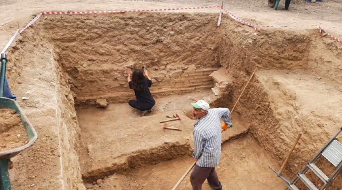 Bursa da kazı çalışmalarında mumyalanmış 3 iskelet bulundu  #6