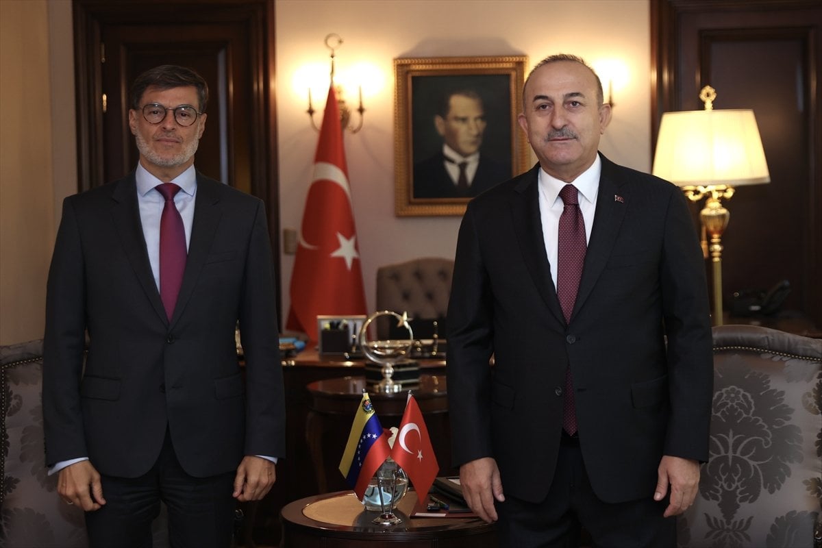 Mevlüt Çavuşoğlu: ABD Türkiye yi suçlamak yerine yanlış politikalardan vazgeçsin #1