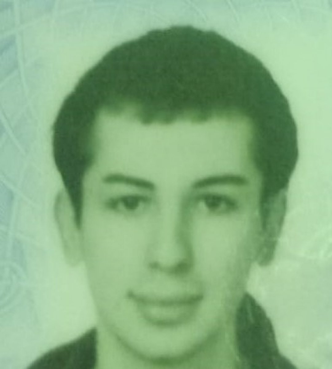Kayseri de 22 yaşındaki genç 14. kattan arabanın üstüne düştü #2