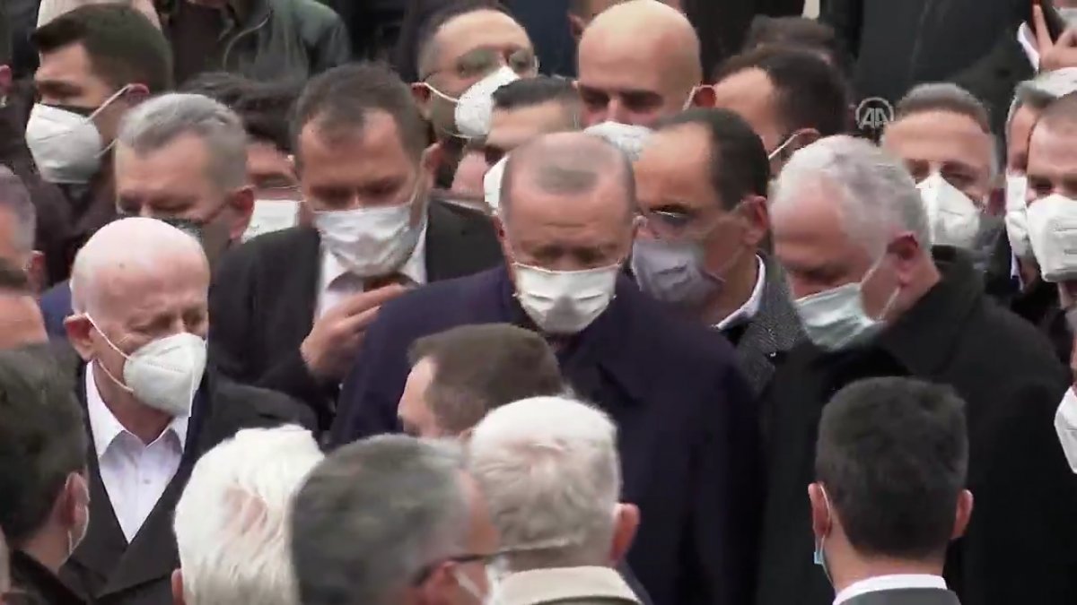 Cumhurbaşkanı Erdoğan Hacı Ahmet Gür ün cenaze namazına katıldı  #4