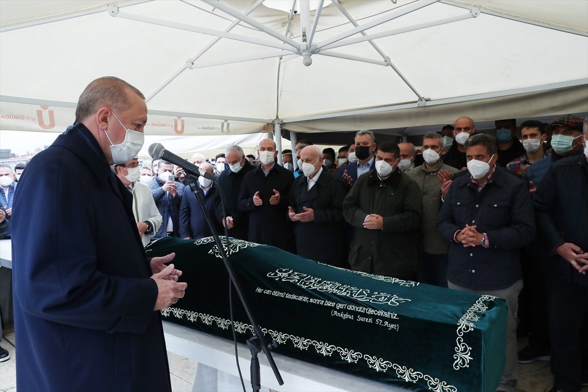 Cumhurbaşkanı Erdoğan, Ahmet Gür ün cenazesine katıldı #1